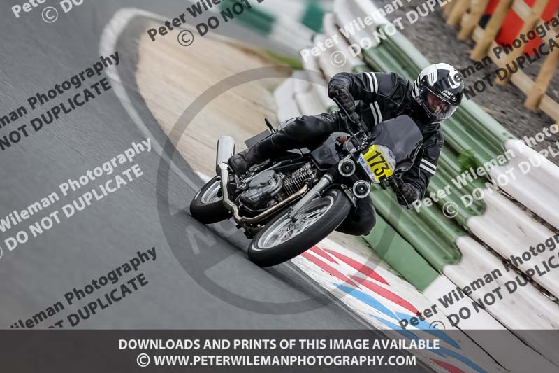 Vintage motorcycle club;eventdigitalimages;mallory park;mallory park trackday photographs;no limits trackdays;peter wileman photography;trackday digital images;trackday photos;vmcc festival 1000 bikes photographs